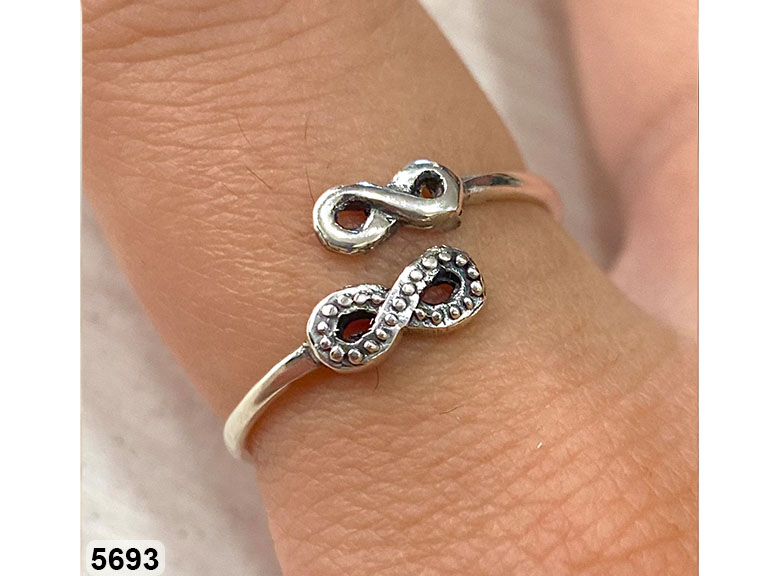 10 AN 05693 INFINITO