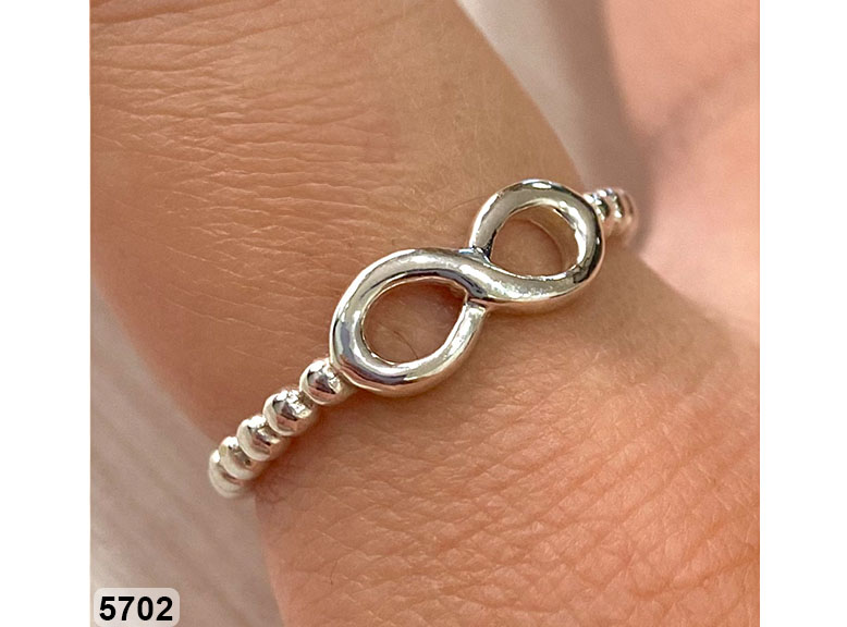 10 AN 05702 INFINITO