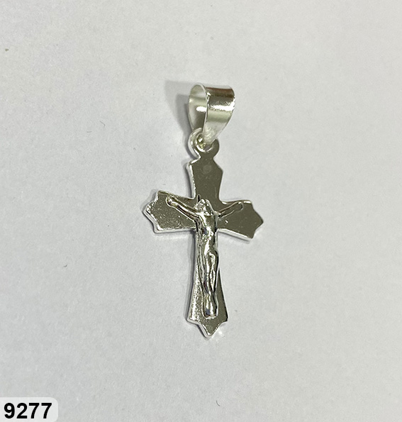 10 PI 09277 2,5 X 1,8 CM CRUZ CON CRISTO