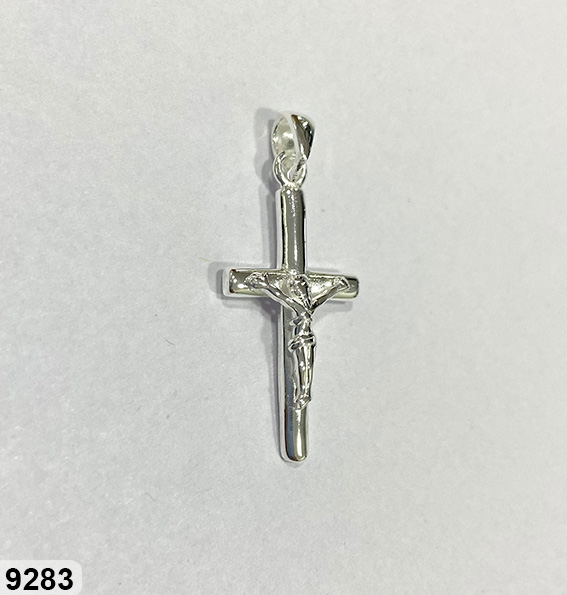 10 PI 09283 2,5CM X 1,3CM CRUZ CON CRISTO