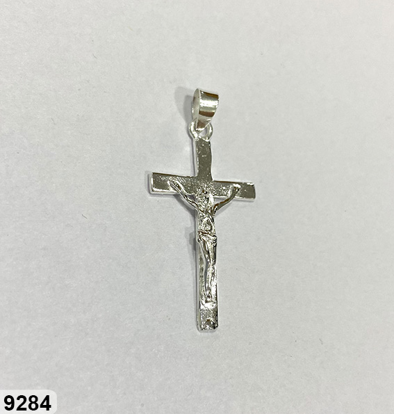10 PI 09284 3CM X 1,7CM CRUZ CON CRISTO