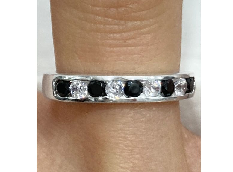 15 AN 07727 BLANCO Y NEGRO