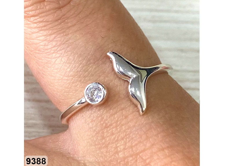 15 AN 09388 COLA DE BALLENA