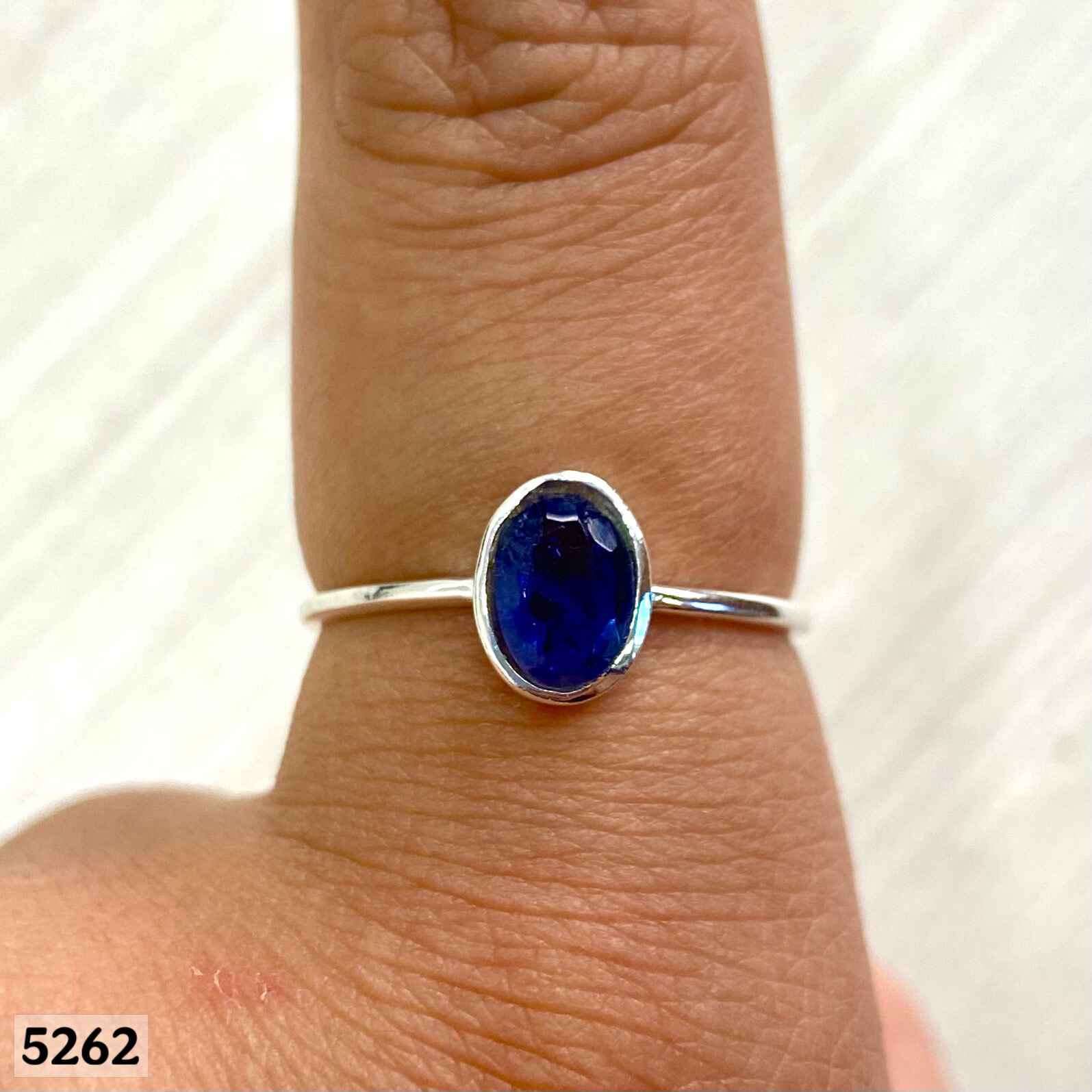 17 AN 05262 OVAL NG