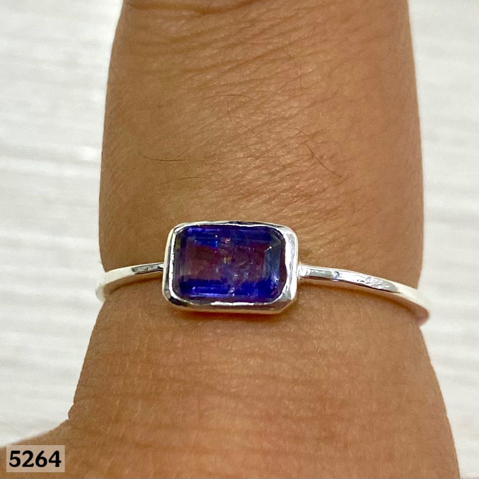 17 AN 05264 RECTANGULAR AMATISTA