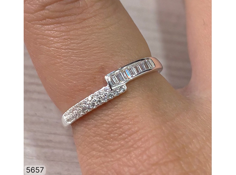 26 AN 05657 MICRO PAVE