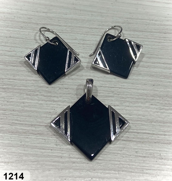 28 SET 01214 NEGRO