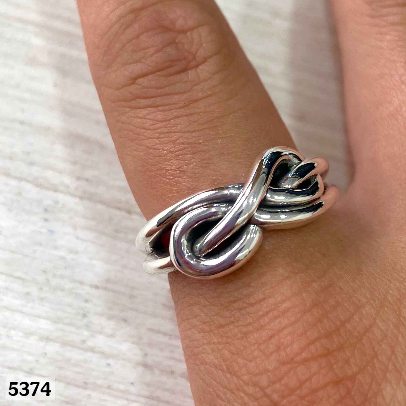 29 AN 05374 INFINITO