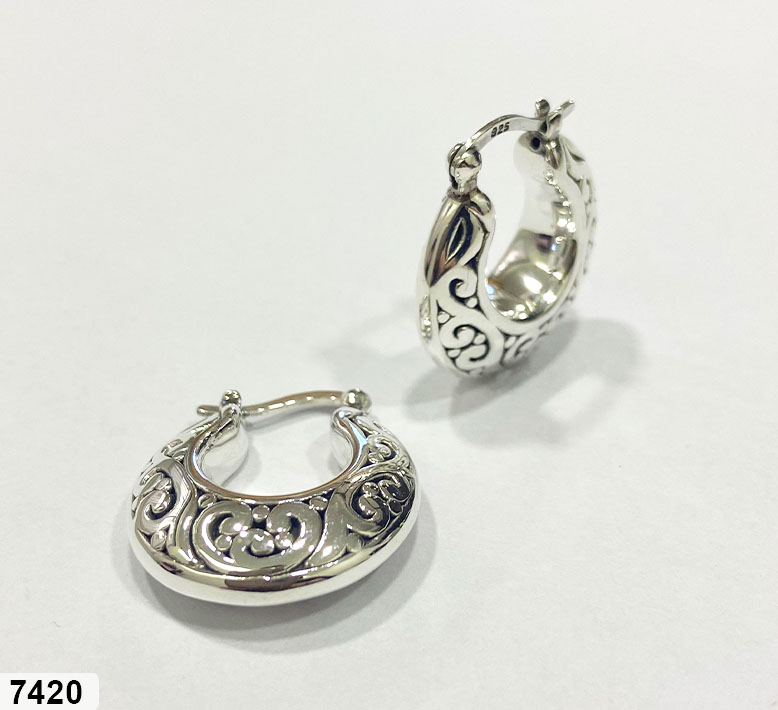 29 AR 07420 2,5 X 2,5 CM ALTO